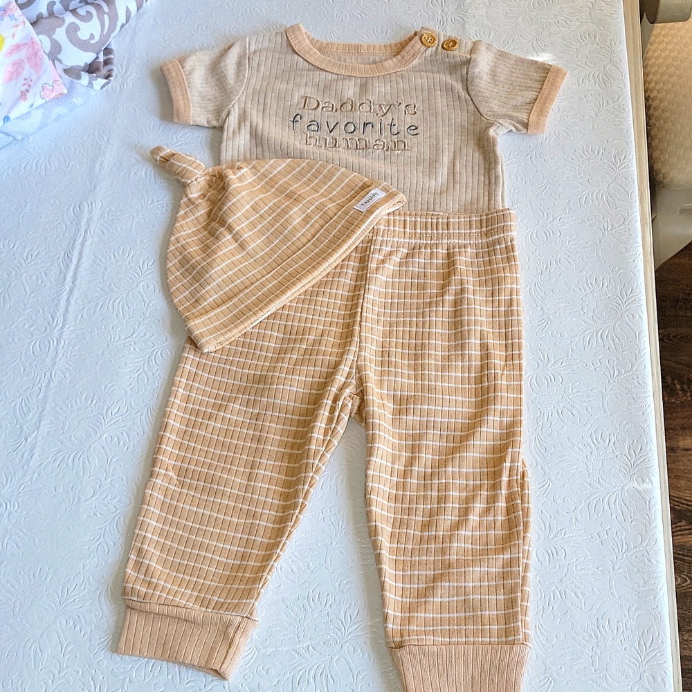 TAHARI BABY OUTFIT